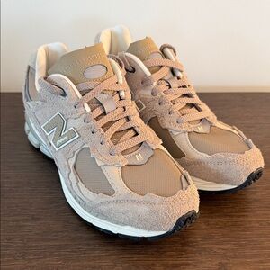 New Balance 2002R Sneakers in “Driftwood”